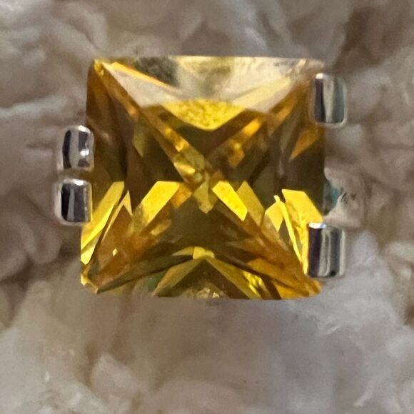 🌻 Beautiful topaz cocktail ring 🌻 - Picture 1 of 6